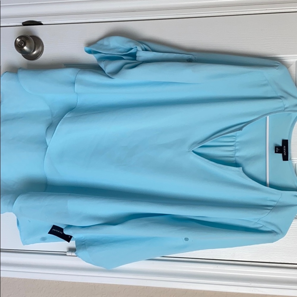 Brand new alfani top